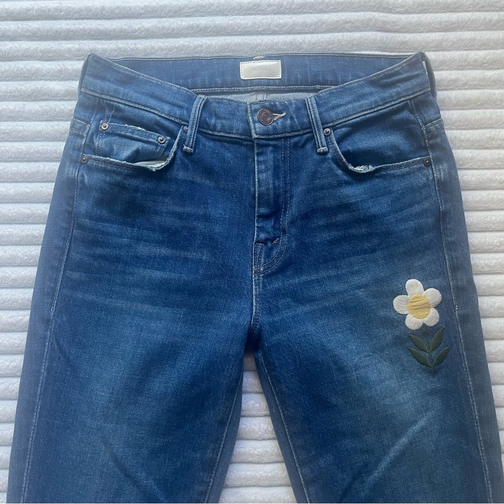 MOTHER Embroidered Weekender Fray Jeans - Picture 7 of 14